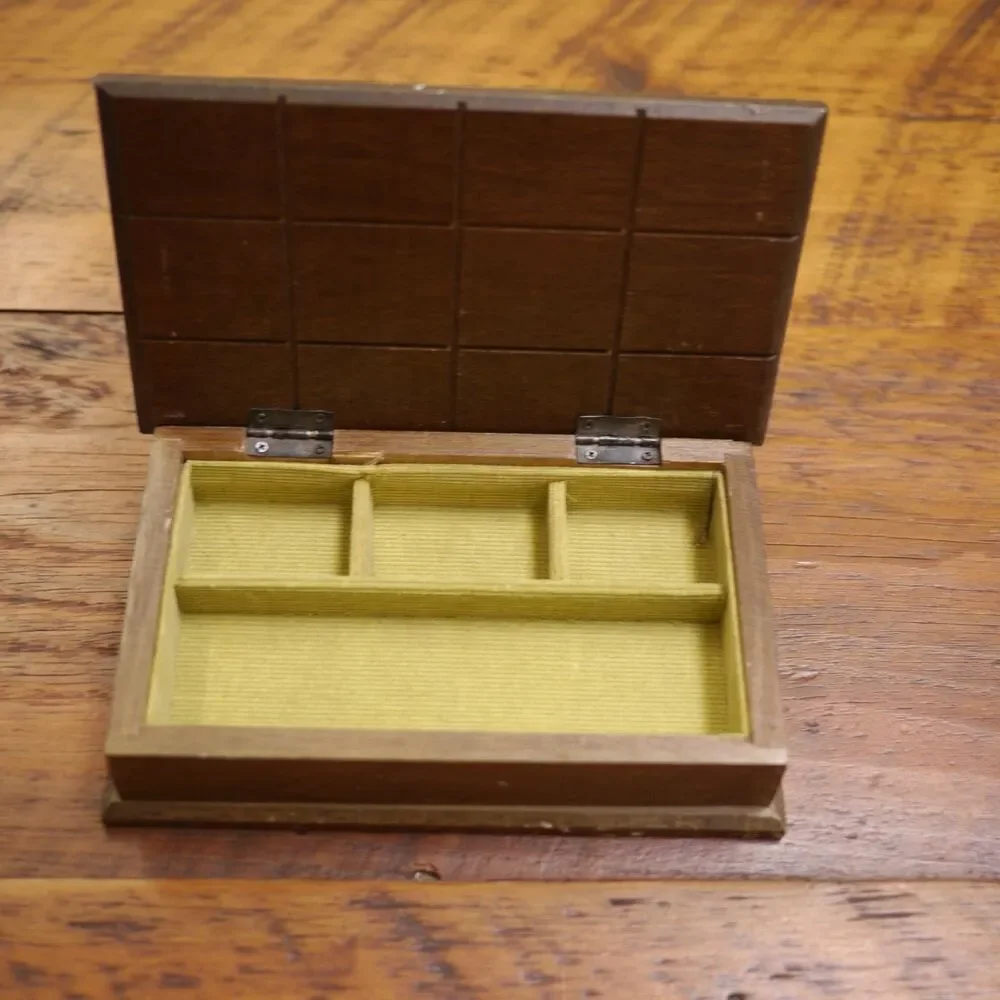 Vintage Solid Wood Jewelry Trinket 420 Pipe Corduroy Lined Box 8